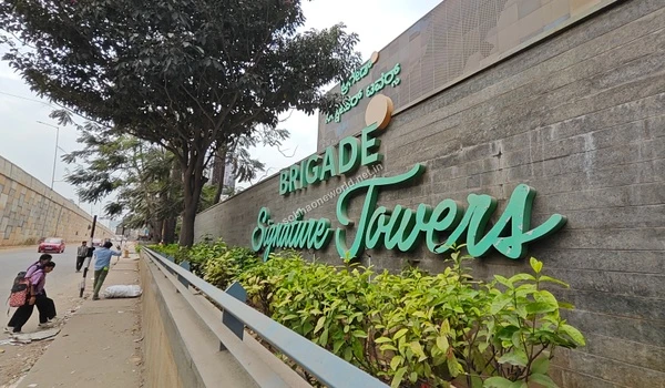 Seamless road connectivity leading straight into the bustling commercial zones near the Sobha One World project