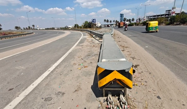 Excellent expressway access point along the road towards KR Puram at the gates of Sobha One World