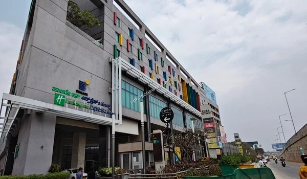 A vibrant collection of global fashion retailers and trendy apparel stores accessible from Sobha One World