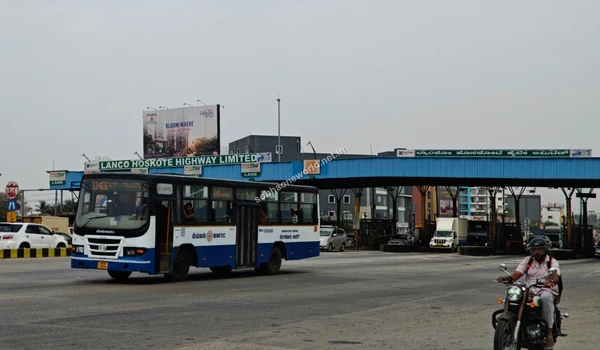 Strategic highway access point at Hoskote Toll providing seamless travel to and from Sobha One World