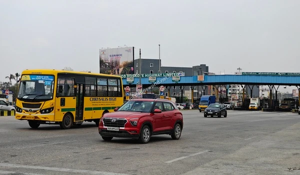 Overview of the infrastructure surrounding the Hoskote junction near the Sobha One World site