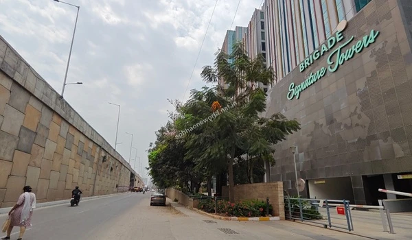 Expansive frontage of the prominent research campus easily accessible for professionals living at Sobha One World