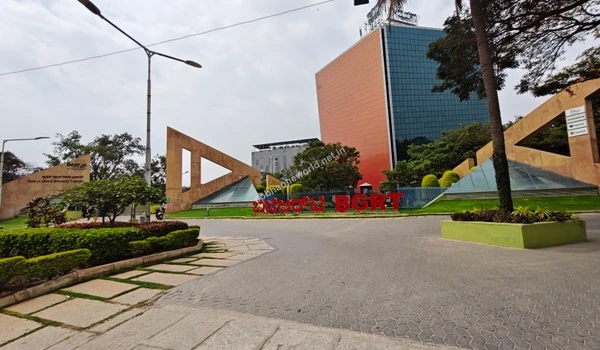 Detailed shot of the research triangle tenant board showcasing the premium companies located within a short drive from Sobha One World