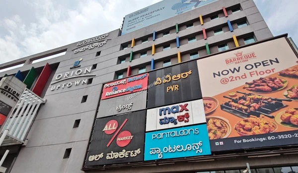 Excellent road accessibility leading directly to the vibrant shopping district situated comfortably close to the Sobha One World development.